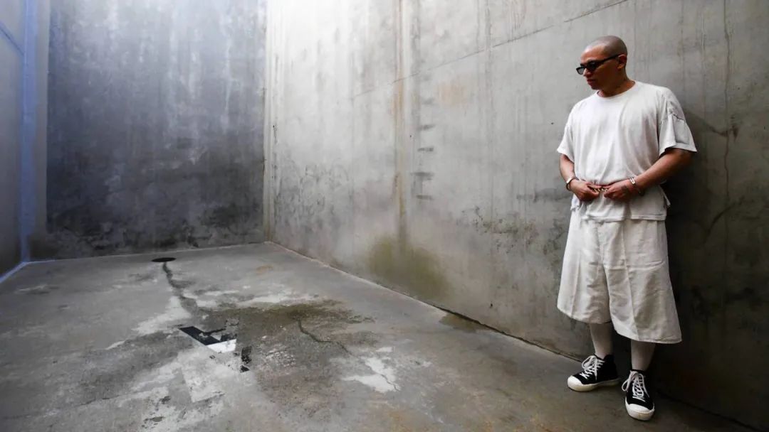 禁闭30天领十万是真的吗,禁闭三十天奖金100万美元