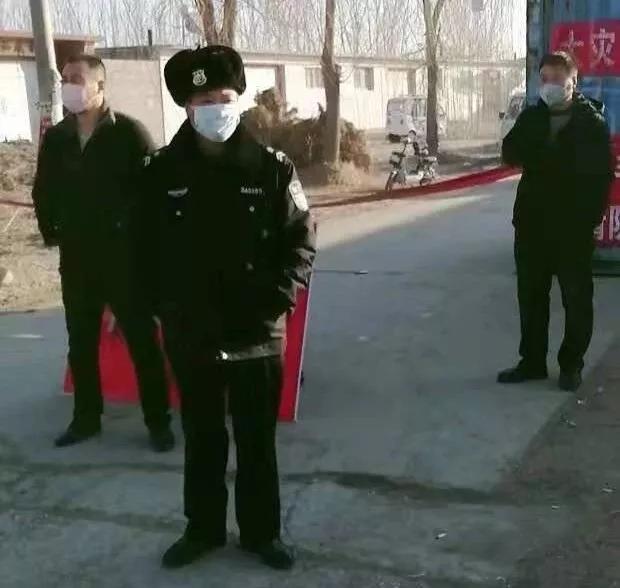 抗疫战斗党旗飘扬,抗击疫情坚守岗位的报道