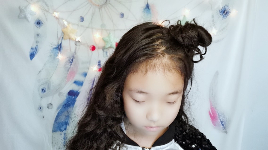 适合卷头发的编发儿童,儿童编发扎头发教程简单漂亮