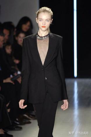 自制唇彩的方法简单,超级保湿的唇膏如何自己制作