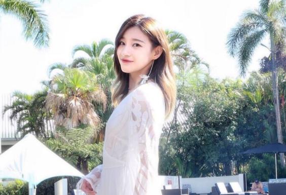 年轻体育类节目主持人,体育漂亮的女主持人