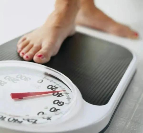 男性吃避孕药比女性的危害大吗,男人吃女性避孕药的危害和副作用