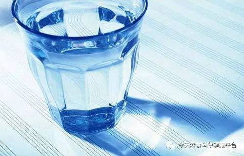 有口臭真的超尴尬都不敢开口说话,开口说话口臭尴尬