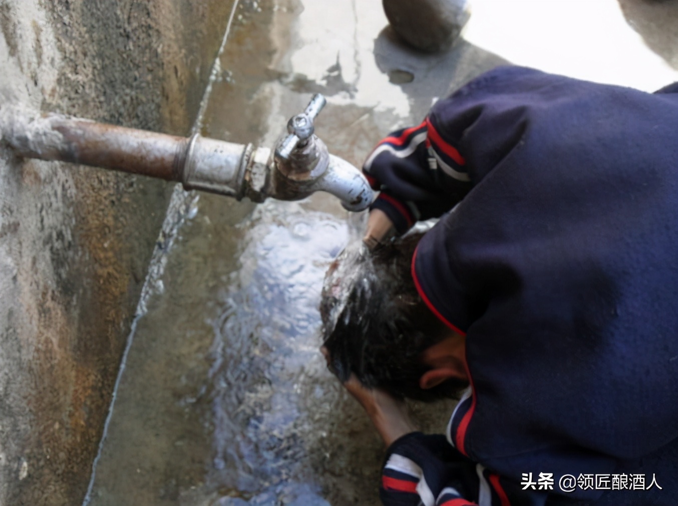 喝酒头疼用什么方法解决,喝酒头疼的真正原因大揭秘文库