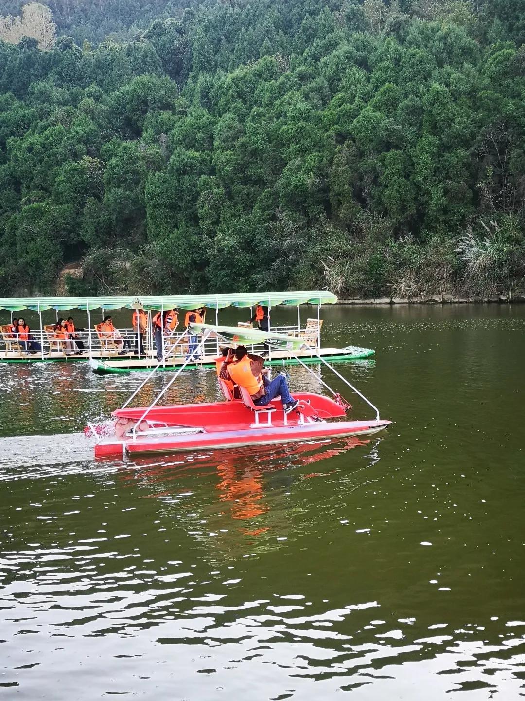 南充哪里有玻璃栈道和玻璃滑道,南充摇摆桥