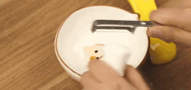 往鞋里喷什么东西脚不会臭,往鞋里撒的粉