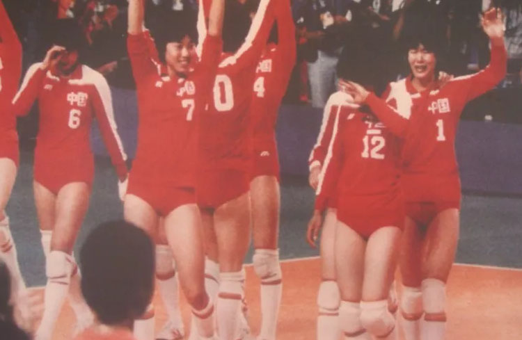 回力与飞跃有什么区别,回力帆布鞋和匡威的有什么区别