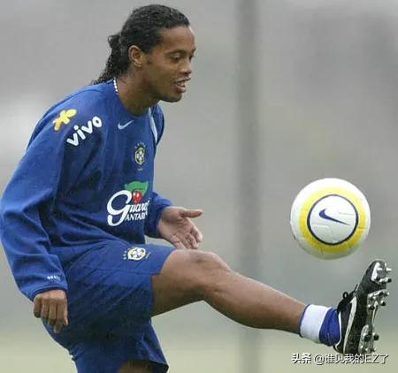 学足球是先练颠球还是先练球感,足球颠球能提升球感吗