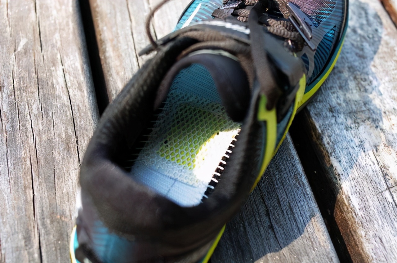 支撑稳定型的跑鞋推荐,反馈感强的实战鞋