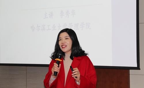 老师上课戴扩音器有什么坏处,戴扩音器上课对教师有什么危害