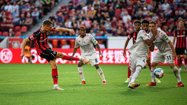 又刷德甲最年轻纪录！他是年龄最小也是状态最火的德国国脚