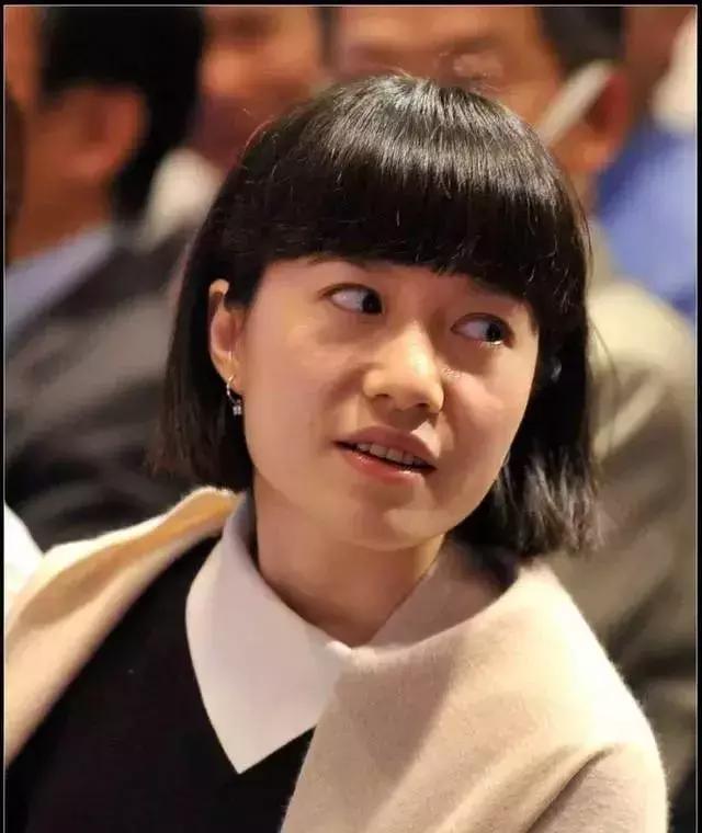 二十八岁翁帆为什么嫁给杨振宁,28岁翁帆嫁给82岁杨振宁值得吗