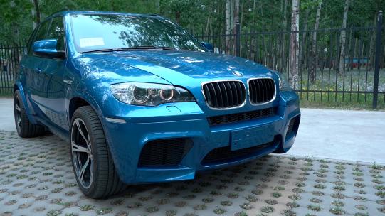 30万左右的大v8汽车,30万能买到v8小型汽车吗