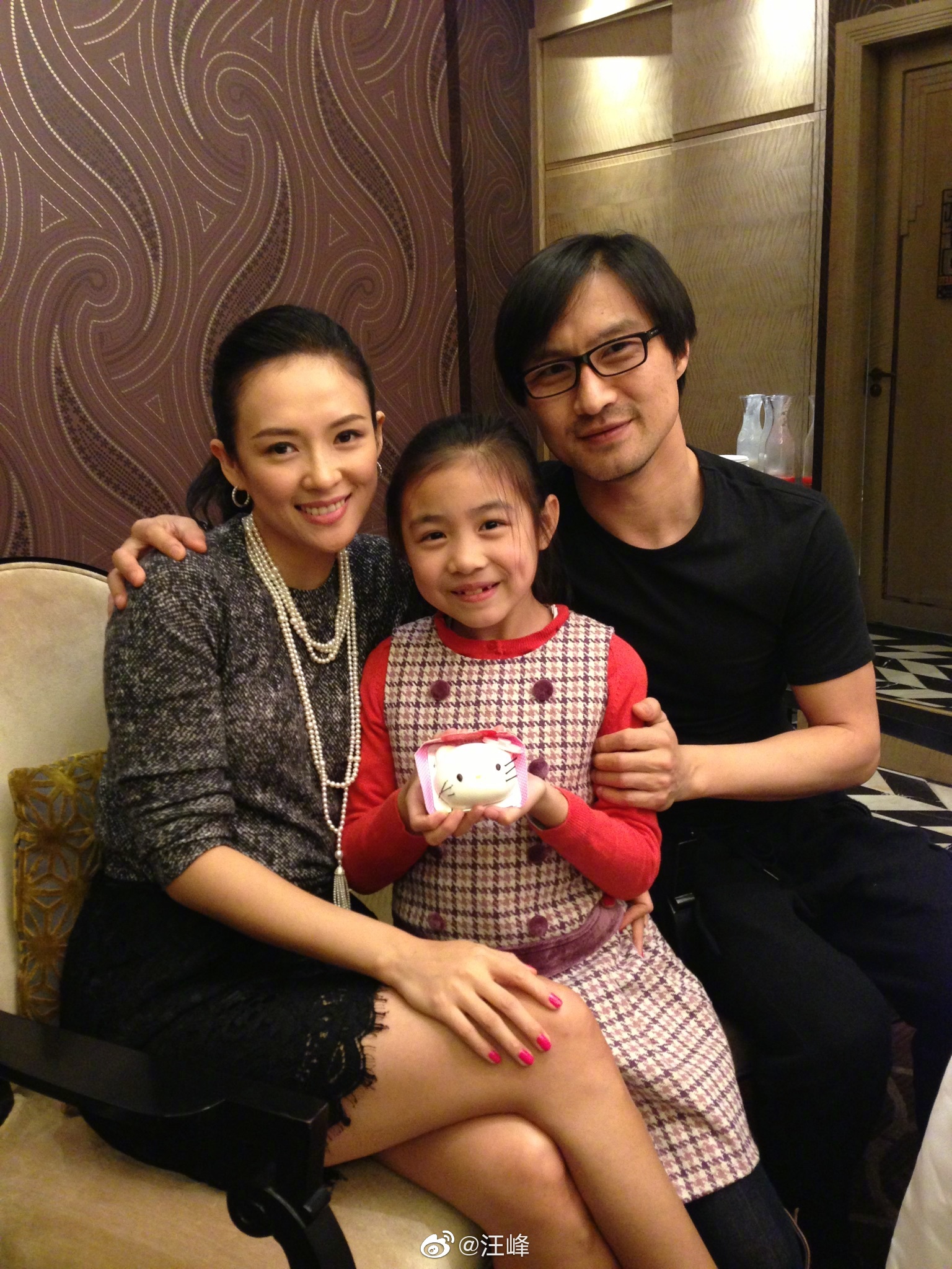 小苹果现照,小苹果美貌抢镜