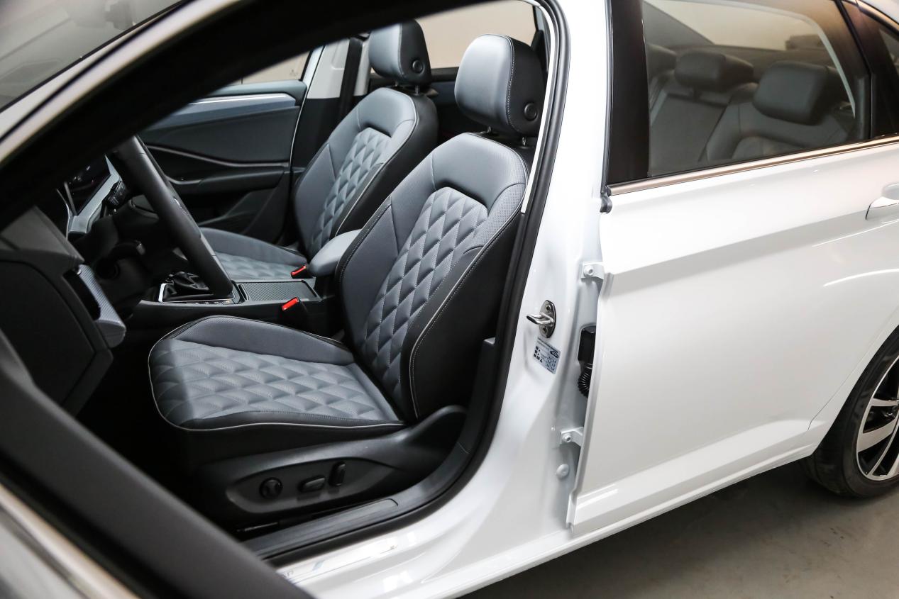 轿车大众速腾,大众紧凑型轿车速腾