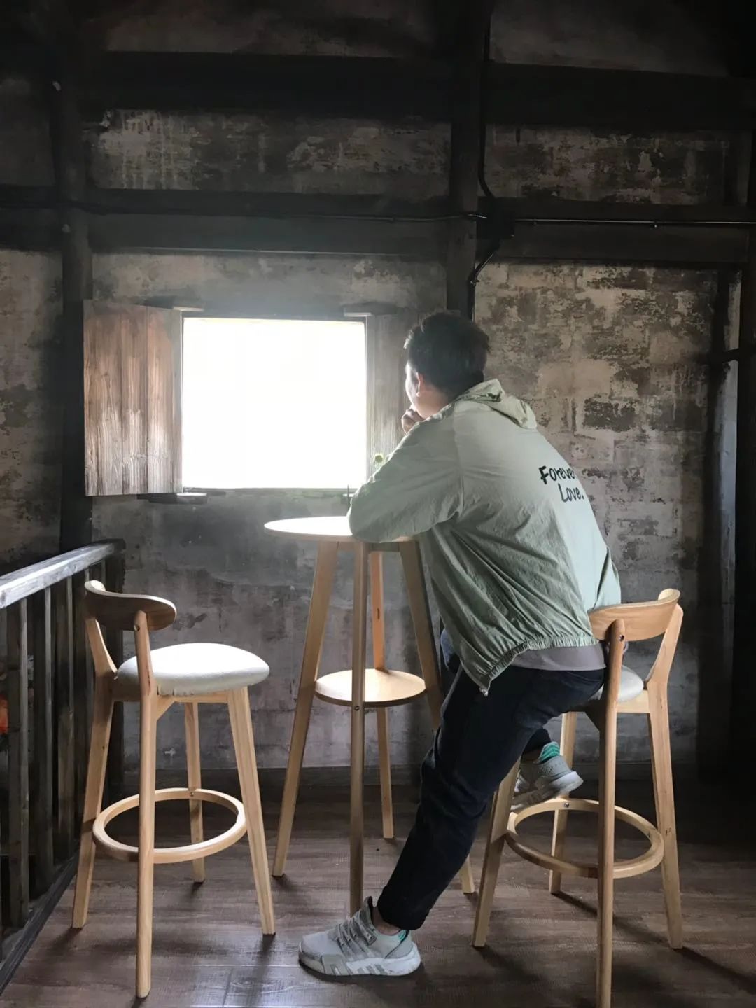 夜新叶，新叶夜，夜夜夜夜夜！唱吧醉仙居，探秘奶茶吧，茶憩戏曲馆，漫步烟花巷……每周六晚