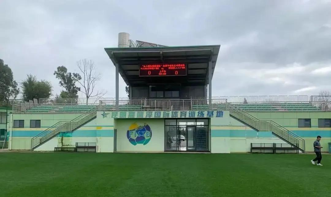 昆明嘉丽泽足球训练基地,嘉丽泽湿地高尔夫球场