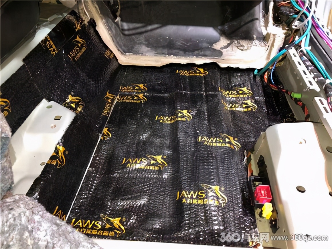 迈腾帕萨特凯美瑞隔音效果对比,迈腾330和a4l隔音效果对比