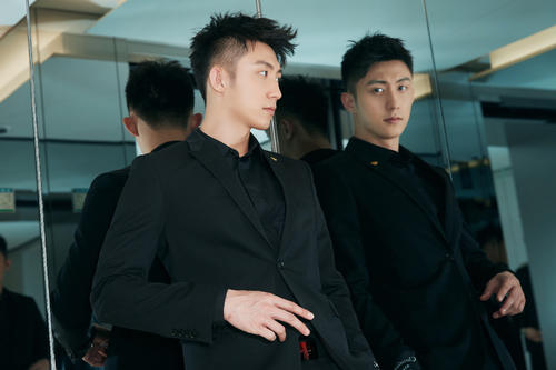 黄景瑜和陈学冬的综艺节目是什么,黄景瑜和陈学冬你会选谁