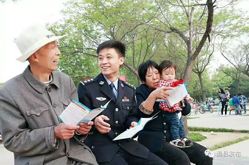 倾听青年心声鼓励青年成长,倾听潮涌之声