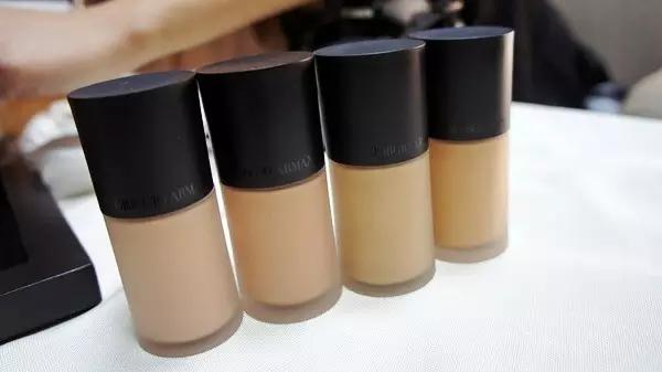 用了粉底液还要用气垫bb吗,当一直用粉底液的我第一次用气垫