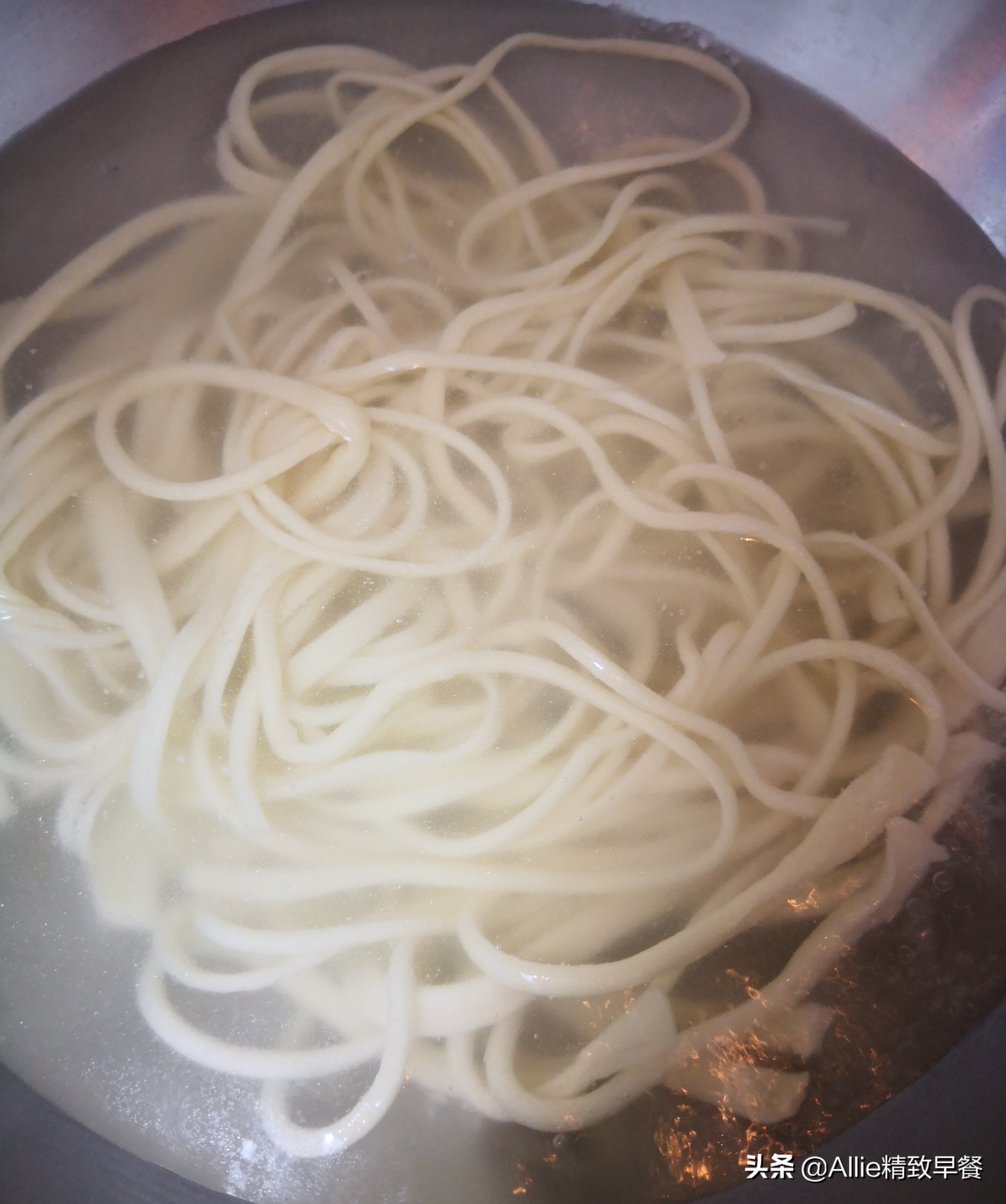 正宗牛肉拉面的做法全过程,牛肉拉面的面怎么制作