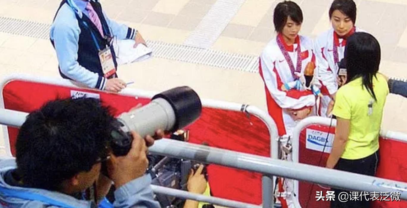 郭晶晶爱马仕15万的包,霍启刚郭晶晶爱马仕