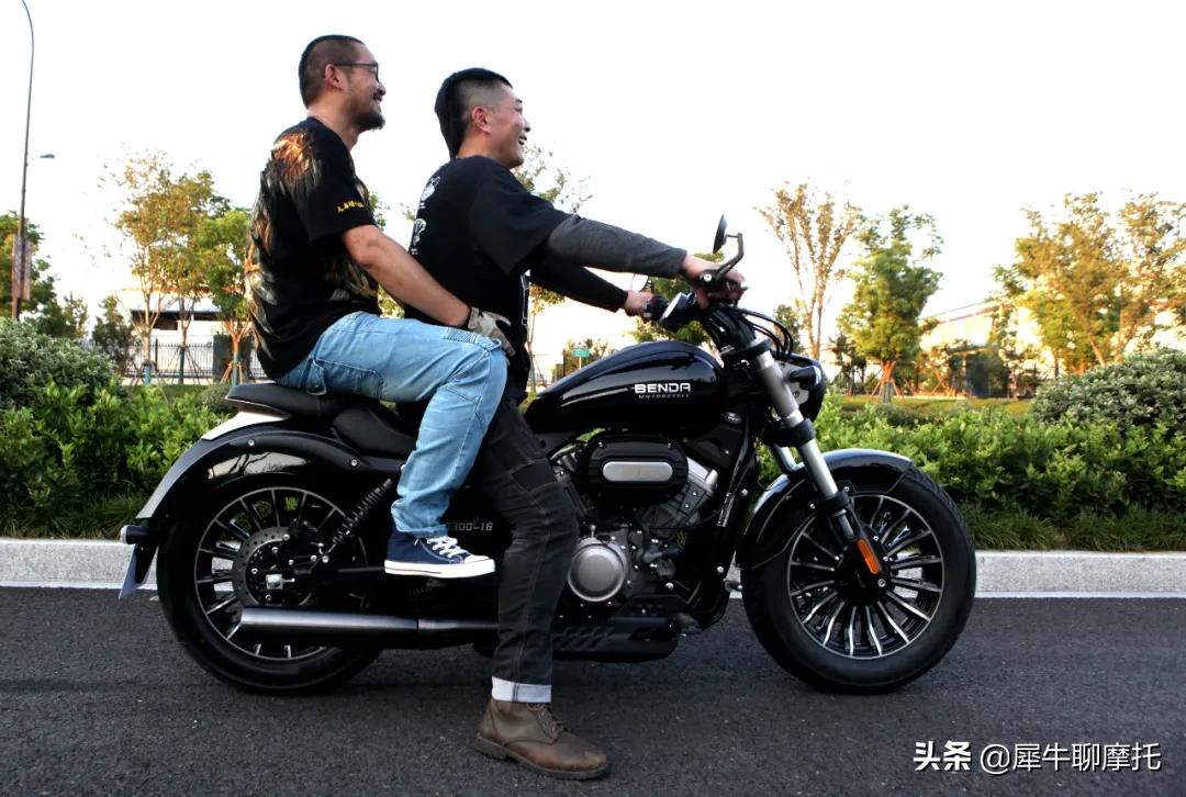 钱江闪电300和奔达灰石300,奔达灰石300适合跑长途高速吗