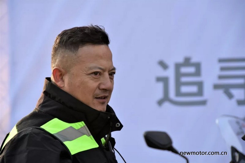 大阳300踏板性价比,大阳adv300踏板测评