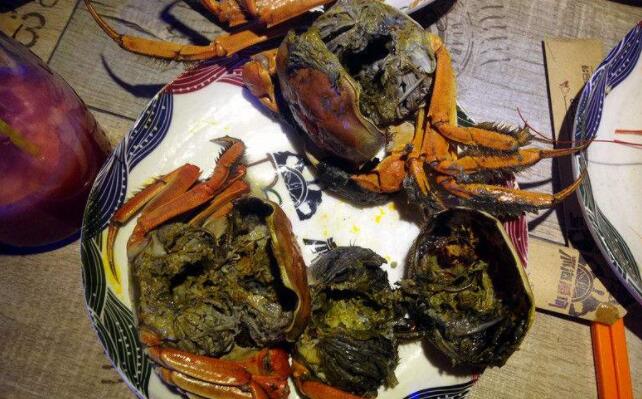 大闸蟹死了蟹黄多久以内可以吃,大闸蟹死了能吃蟹黄吗