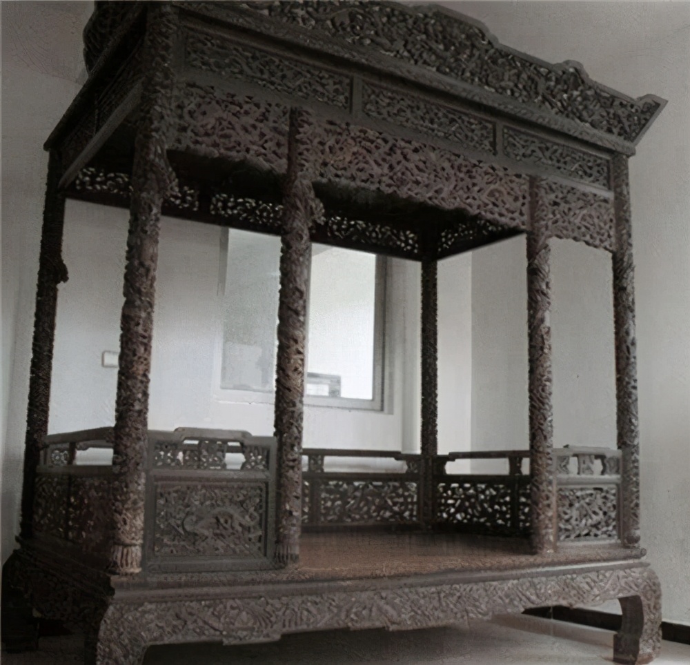 福建男子收藏一个亿,男子捐给国家6万件文物