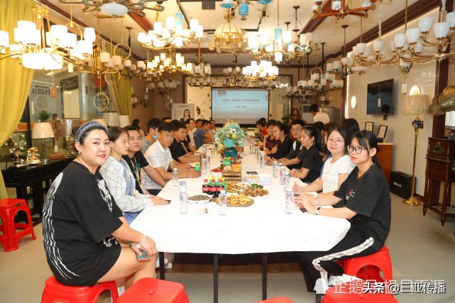 体验健康照明乐享幸福人生——上海企一健康照明入驻三亚宏达灯饰