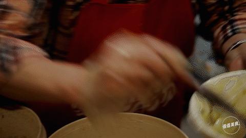 网传一天卖1000碗的米皮店，我们忍不住好奇心测了测