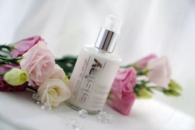 买对不买贵？细数那些让我乖乖交出钱包的贵妇护肤品