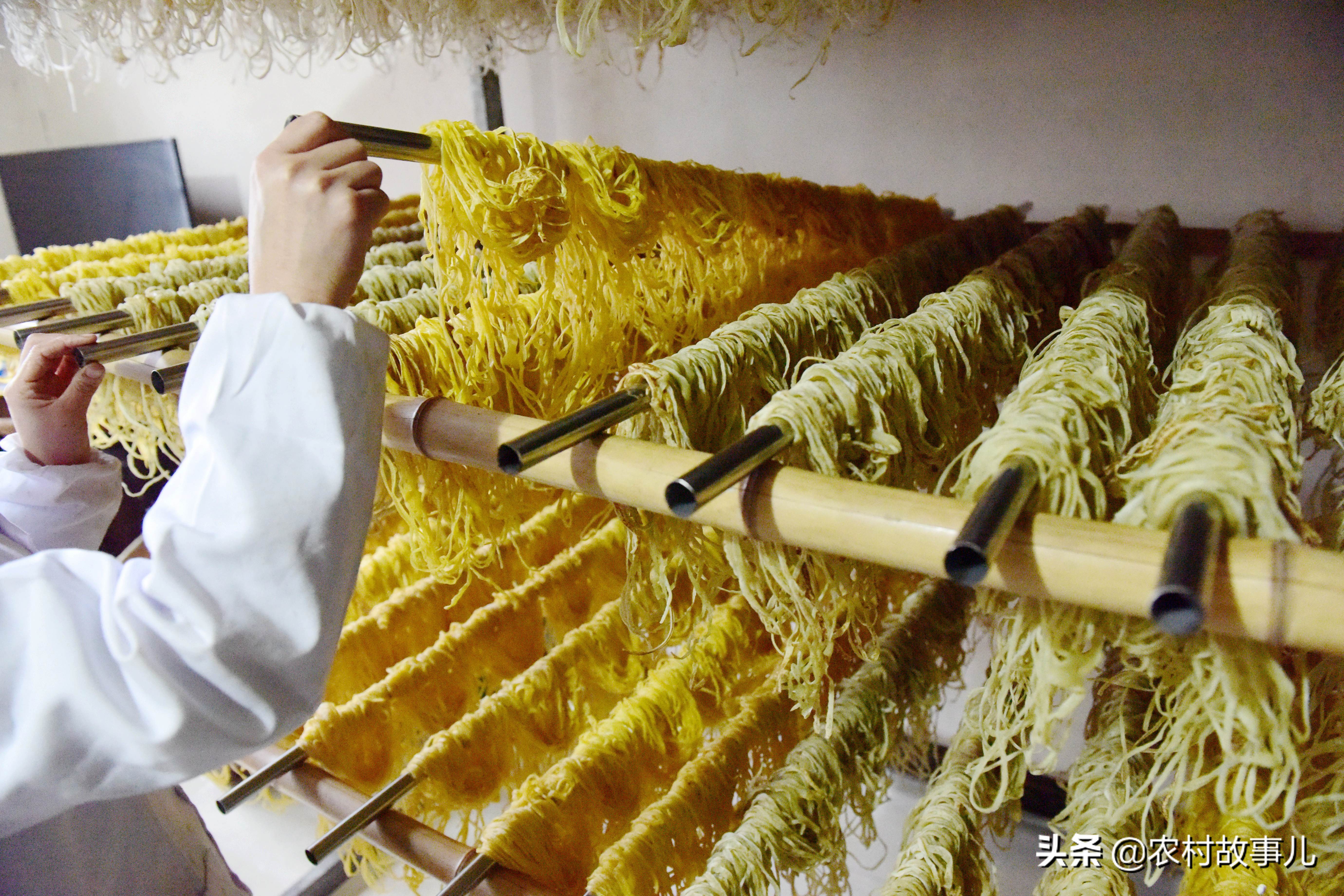 做美食生意成功秘诀,一个月赚2万元小吃生意