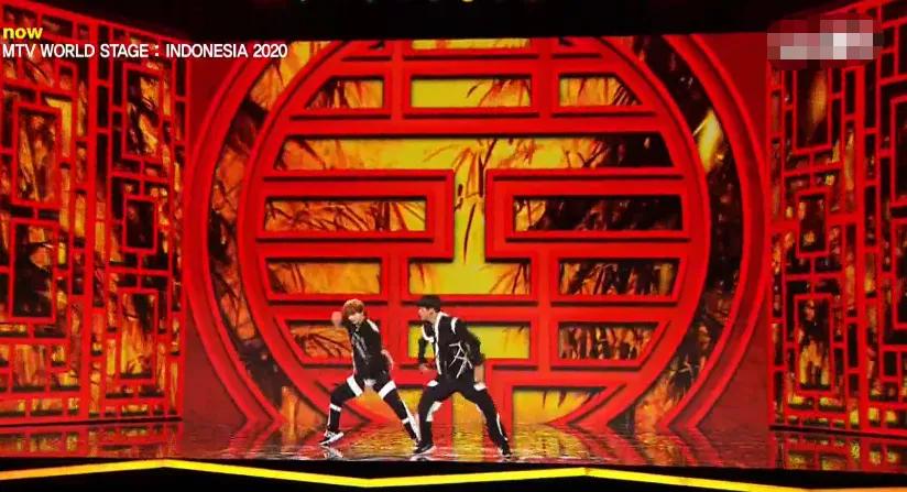 尴尬抄袭服装,好尴尬改编