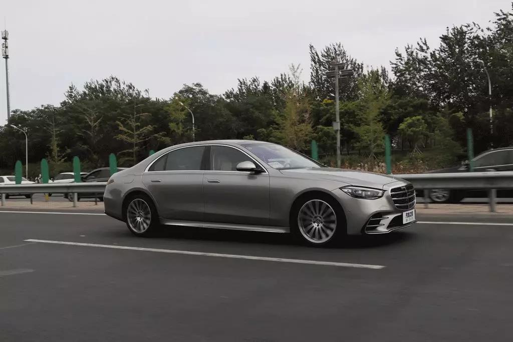 奔驰s级313匹与367匹马力驾驶体验,奔驰s级450四驱试驾19年