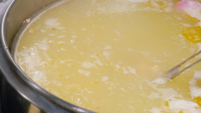 乌山路街上视频,泰国街道最火的小店