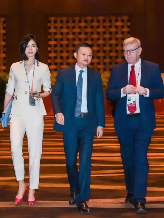 那位阿里离职女高管在卖的面膜，会是又一个“小罐茶”吗