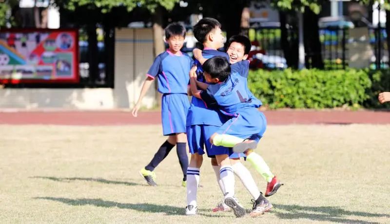 青岛校园足球联赛开幕,中小学校园足球联赛开幕