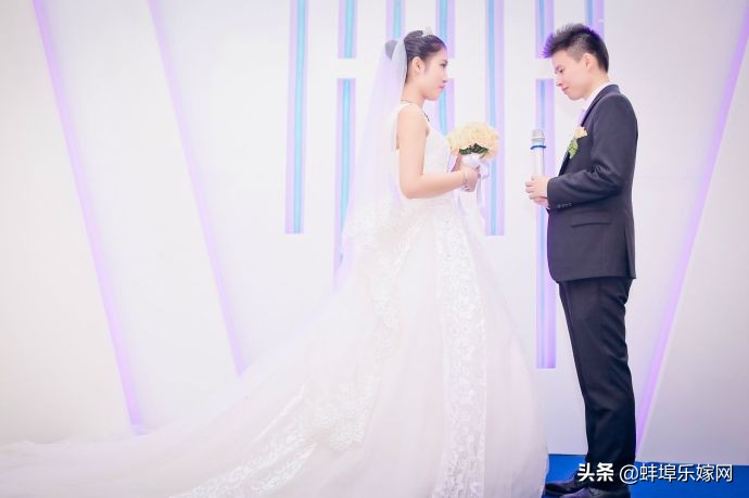 新郎婚礼致辞简单大方发言稿,新郎婚礼致辞经典范文简短