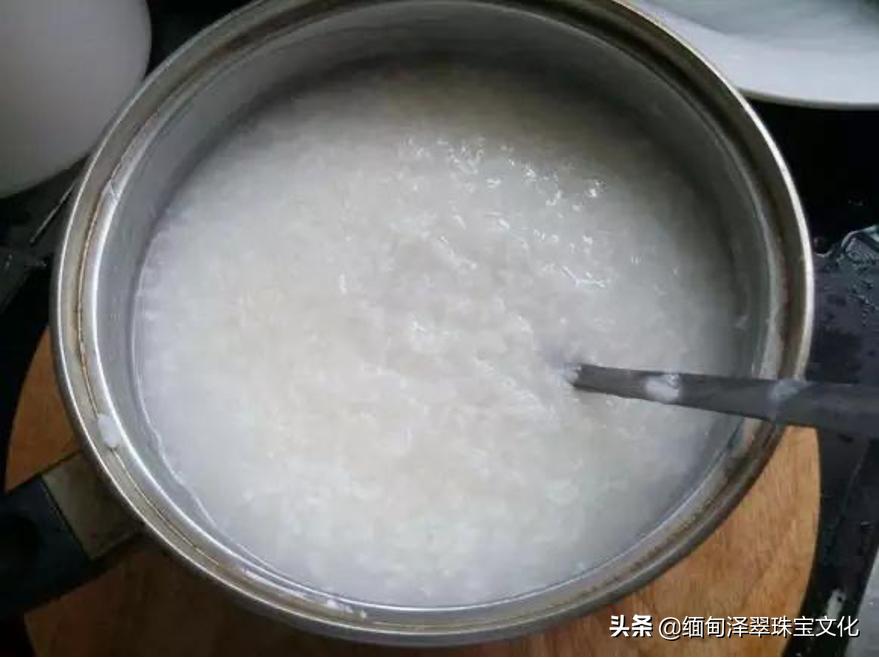 翡翠种水颜色一览表,翡翠常见的5种颜色有哪些