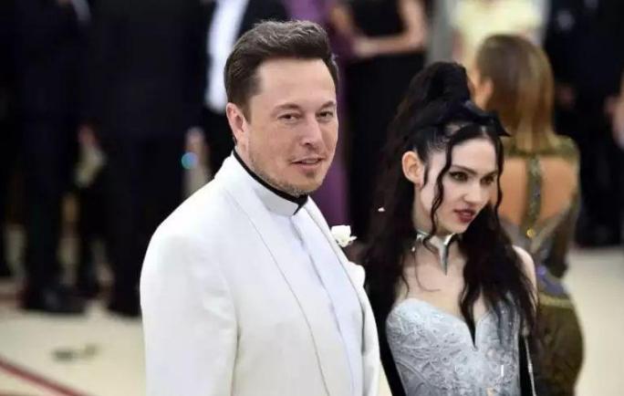 马斯克新女友,马斯克女友个个貌美如花