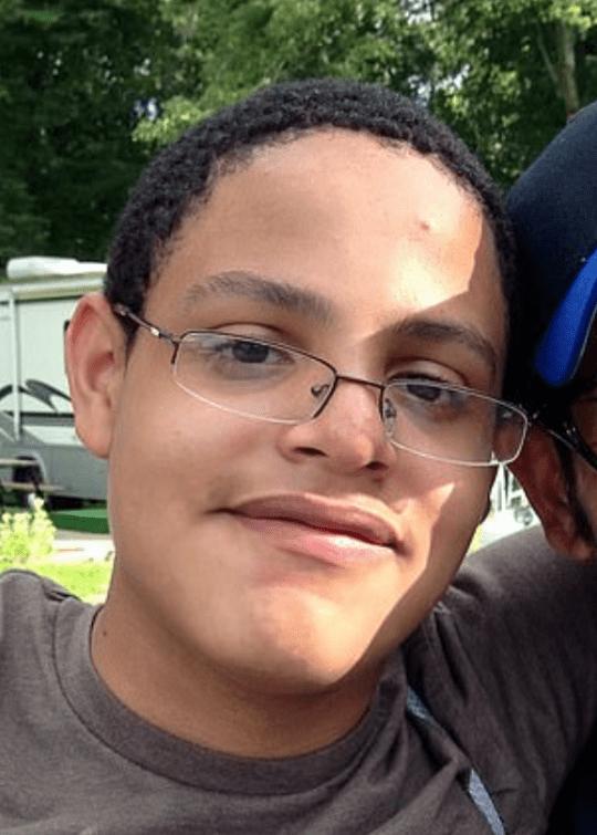 美国高中生意外受伤,美国少年被烧伤