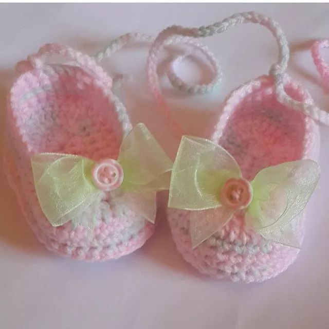 可爱宝宝鞋7个月,宝宝可爱的毛线鞋