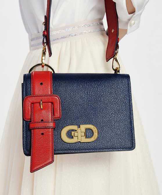 很显气质的6款斜挎包包,年轻人戴时尚个性!中年人戴精致优雅