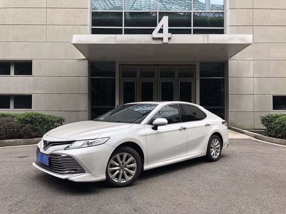 21款2.0豪华版凯美瑞真实车主感受,凯美瑞2.0试驾第一视角