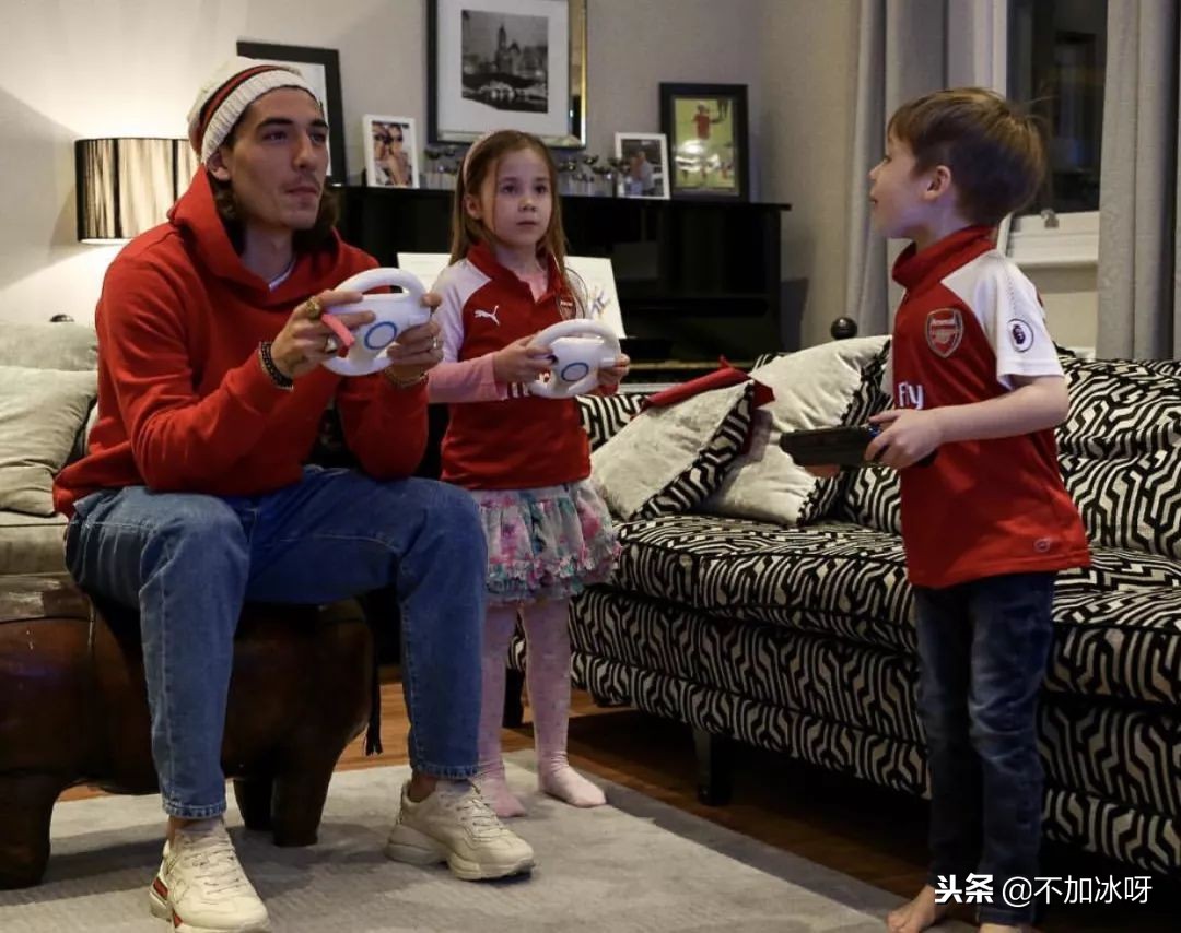 HectorBellerin｜脱下PUMA，穿上GUCCI