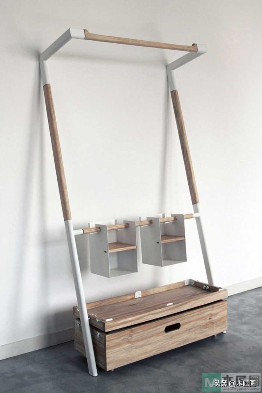 AraraNomade便携式衣架,简单的收起来,提上就走