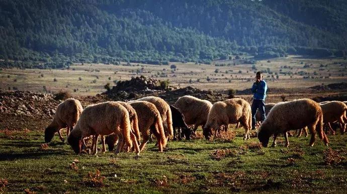 被上帝打翻了调色盘的北非国家，用“冰与火之歌”吸引了全世界！